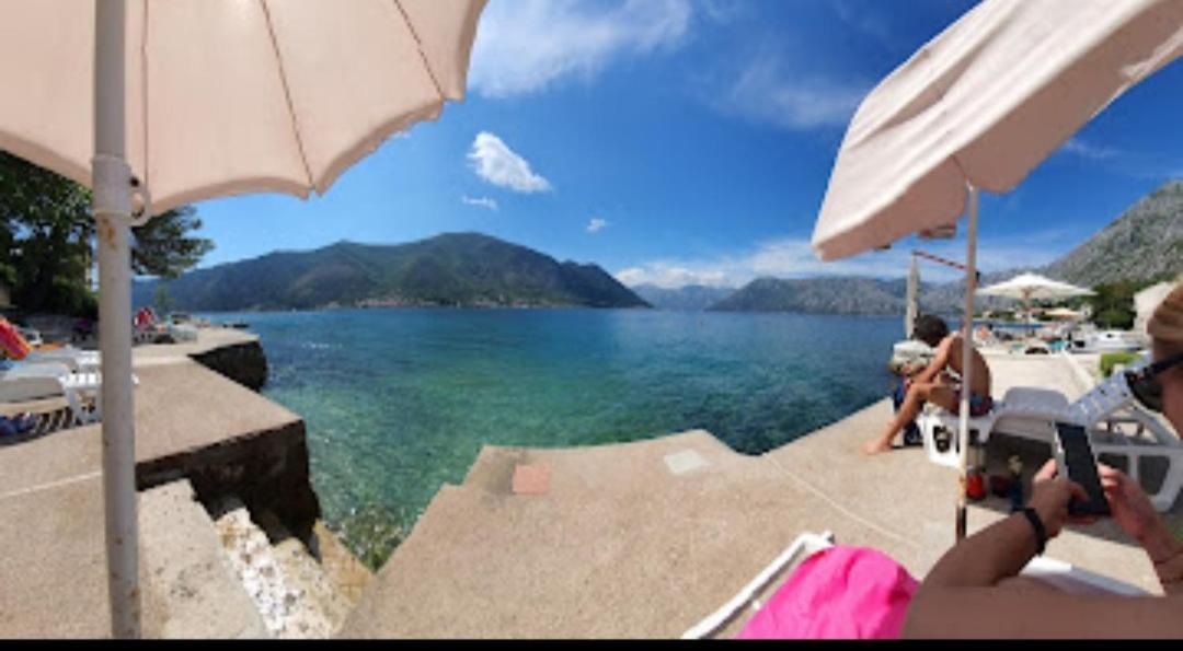 Apartment Jovan2,On The Beach With Free Wi-Fi コトル 部屋 写真