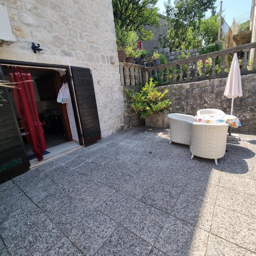 Apartment Jovan2,On The Beach With Free Wi-Fi コトル エクステリア 写真